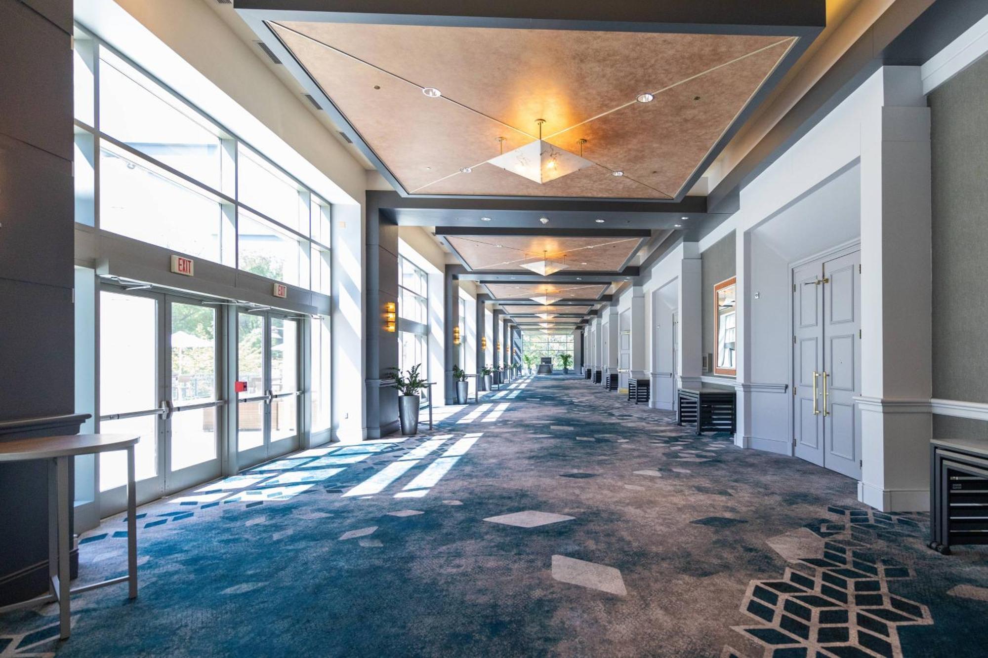 Bethesda North Marriott Hotel & Conference Center Exterior photo